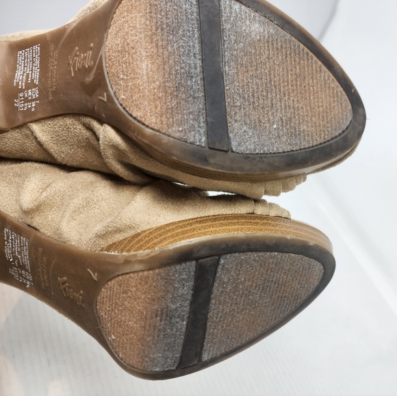 Finish Tan Peep Toe Ankle Booties Back Zip Slouchy Style Size 7 - Picture 9 of 9